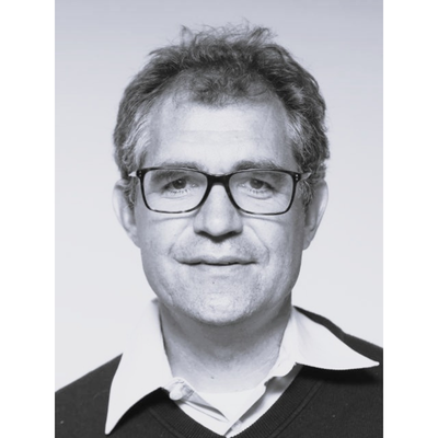  Daniel Stockemer 